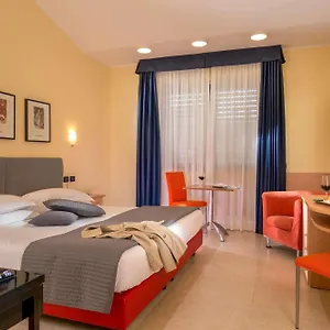 Western Blu **** Rome